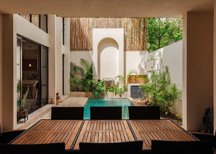Luxury 4 Bedroom With Private Rooftop Pool Holiday home
