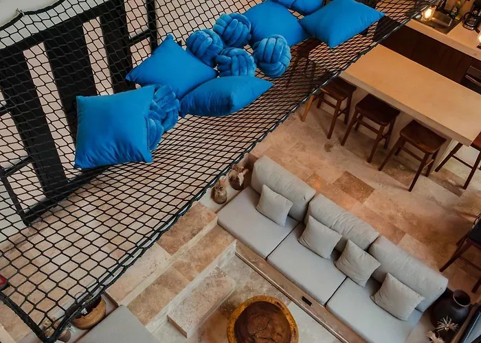 Luxury 4 Bedroom With Private Rooftop Pool Holiday home