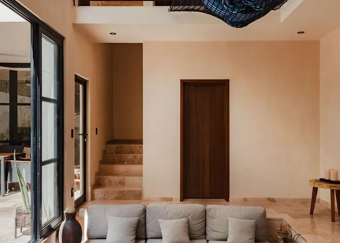 Holiday home Luxury 4 Bedroom With Private Rooftop Pool