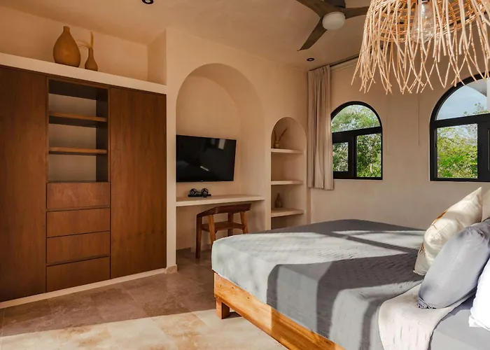 Holiday home Luxury 4 Bedroom With Private Rooftop Pool